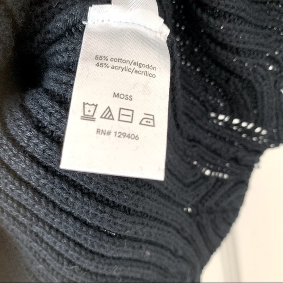 NWOT Venus Black Ribbed Cold-Shoulder V-Neck Sweater - Picture 6 of 7